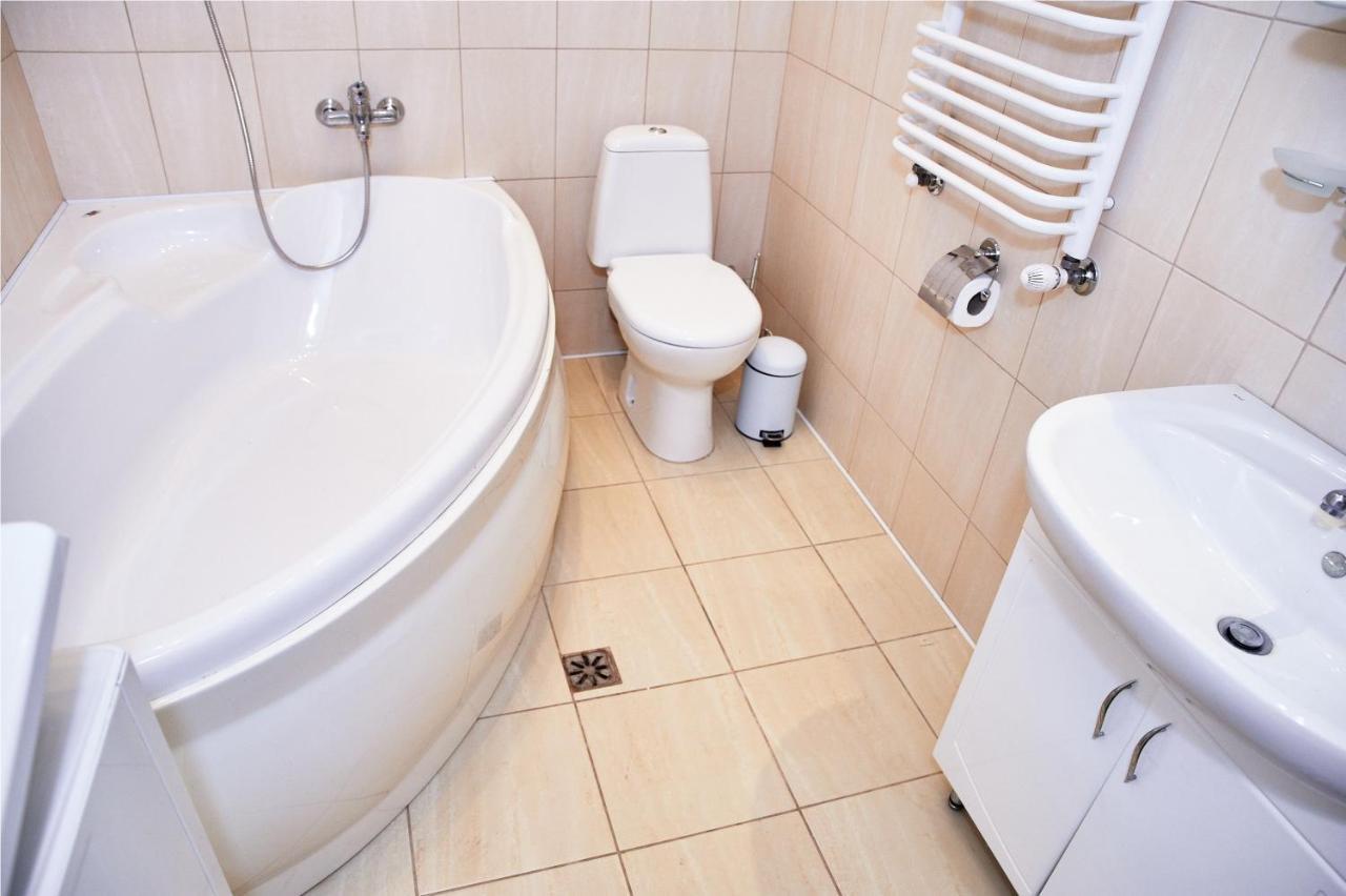 Designer Apartment In The Center Лвив Екстериор снимка